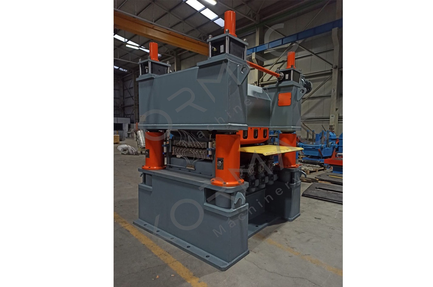 KORMAC - Sheet Metal Straightening & Leveling Machine (Leveler)